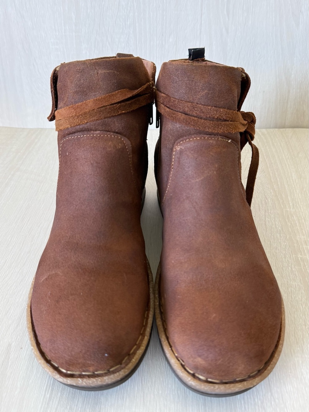 Born Brown Leather Ankle Boots Women’s Wedge Wrap Tie Boho Western Booties - Picture 5 of 15